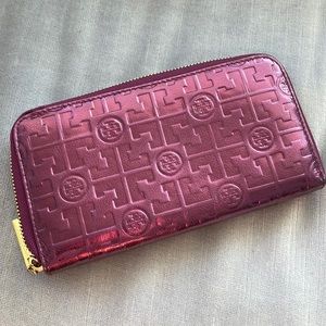 Tory Burch Magenta semi-metallic zip wallet